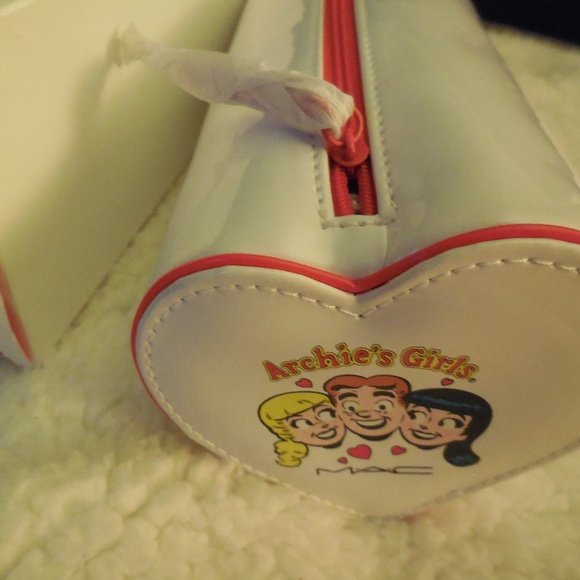MAC Cosmetics Other - NW MAC cosmetics Archies Comics Heart cosmetic bag